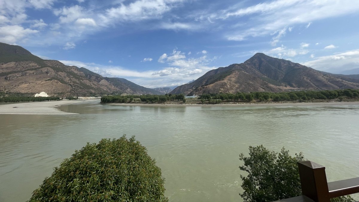 #Tiger Leaping Gorge Hikers#